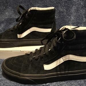 Vans Sk8 Black & White High-Top Shoes (Size: US Men's - 6.5, US Women's - 8)